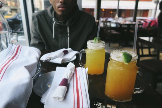  Eats Restaurant and Bar UES